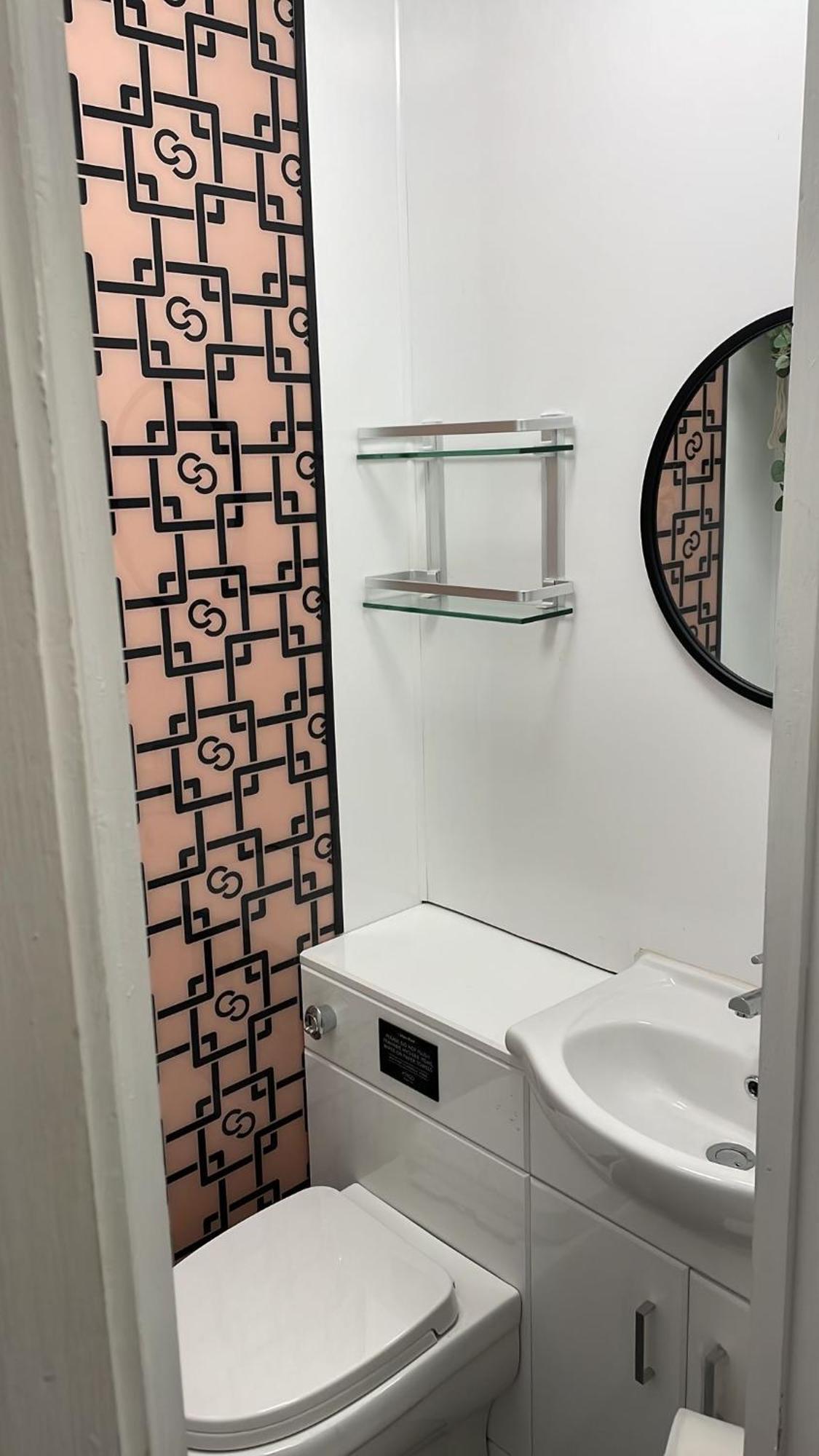 "The Quirky" Seafront Apartment イーストボーン エクステリア 写真