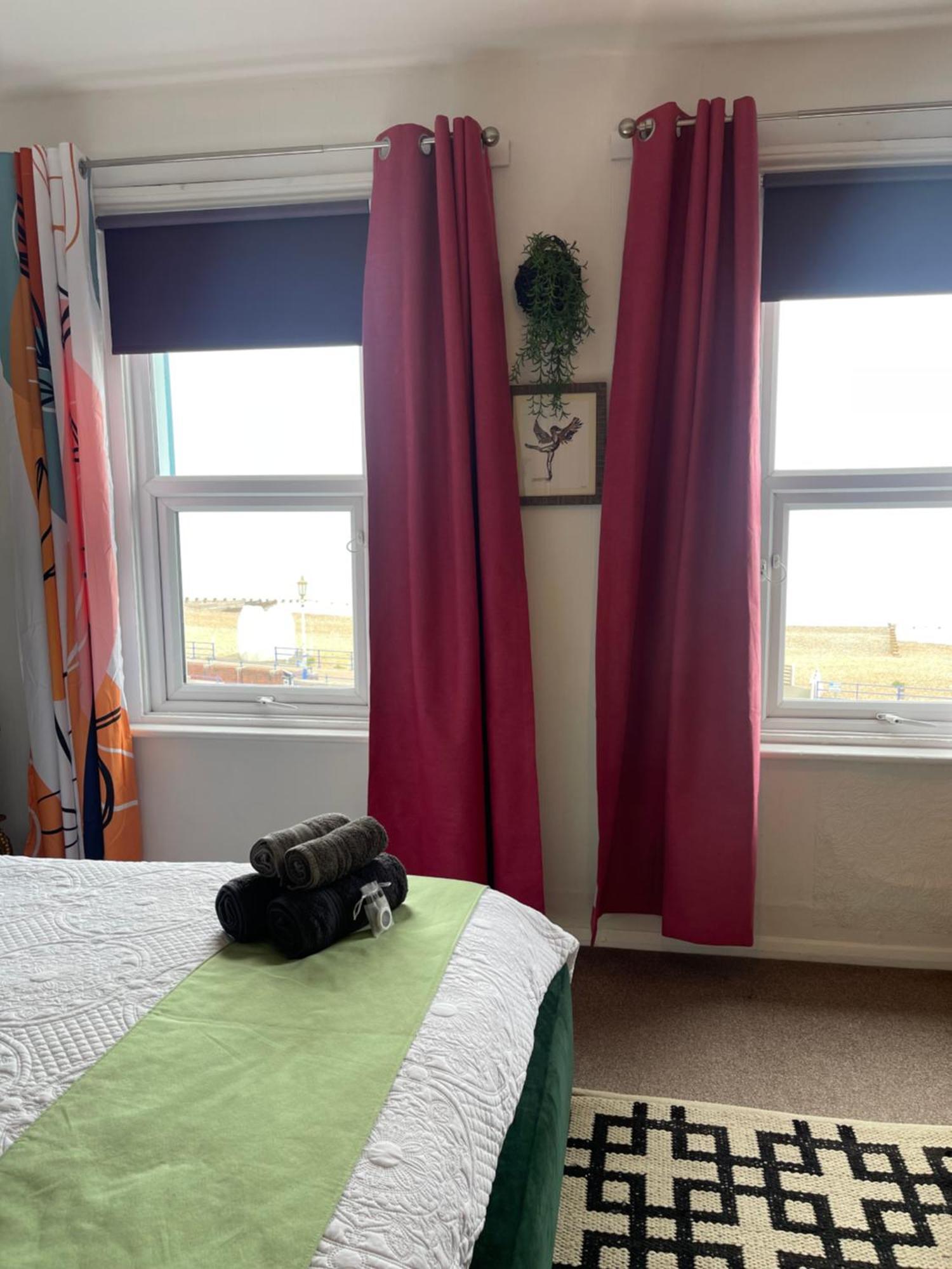"The Quirky" Seafront Apartment イーストボーン エクステリア 写真